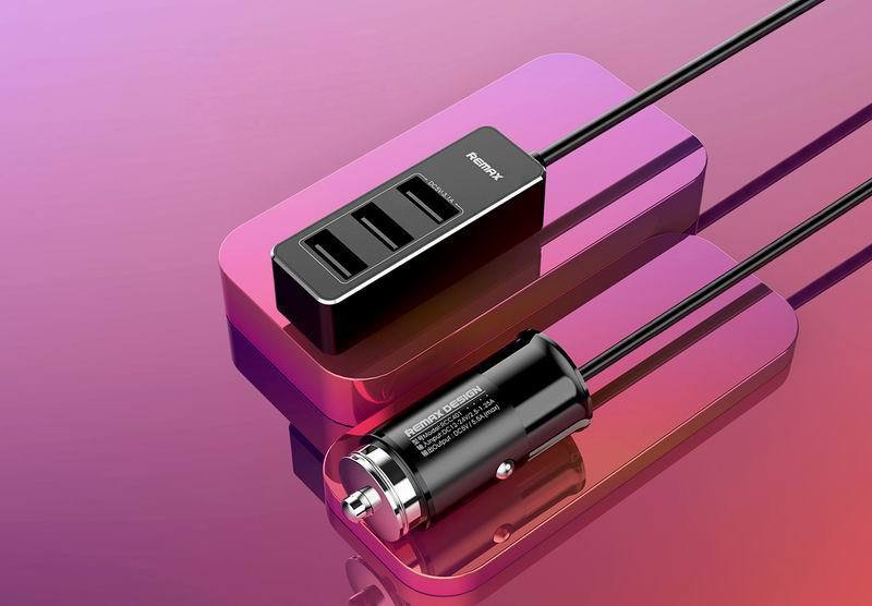 adaptor auto Rhea Series RCC-401 1xUSB + 3xUSB 5,5A